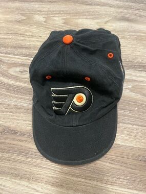 Women’s Philadelphia Flyers Winter Classic 2012 NHL embroidered hat
